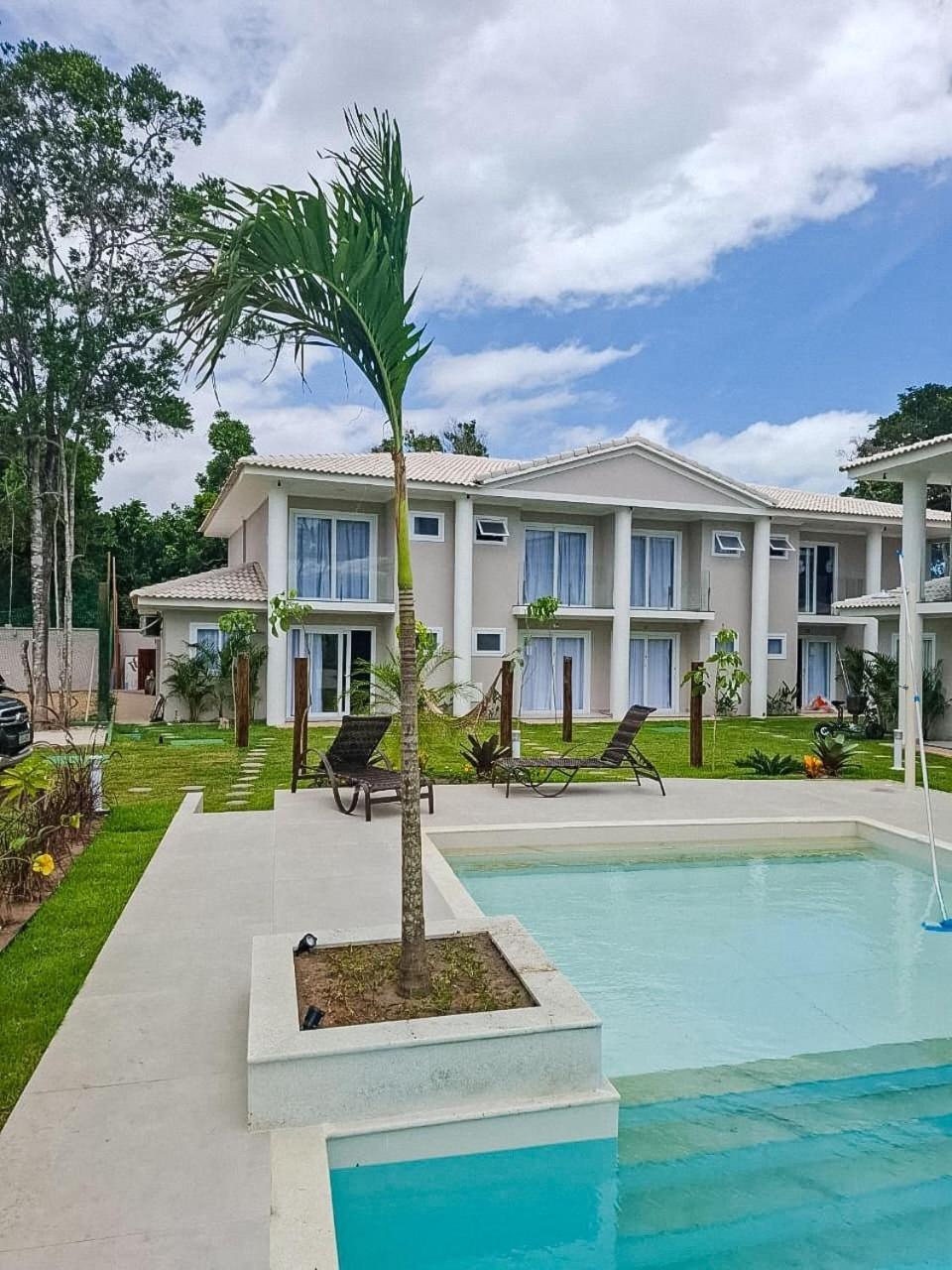 Casa Em A 200m Da Em Arraial D'ajuda, Com 3 Suites, Sala Climatizada, Area Gourmet Privativa, Internet 300mbps, Com Piscinas Adulto E Infantil, Sauna, Quadra De Tenis E Portaria 24hrs. Casa de férias Porto Seguro
