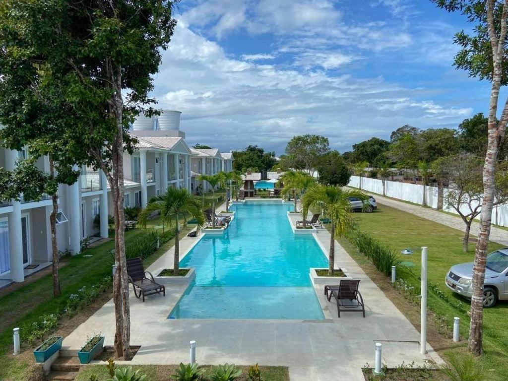 Casa Em A 200m Da Em Arraial D'ajuda, Com 3 Suites, Sala Climatizada, Area Gourmet Privativa, Internet 300mbps, Com Piscinas Adulto E Infantil, Sauna, Quadra De Tenis E Portaria 24hrs. Porto Seguro